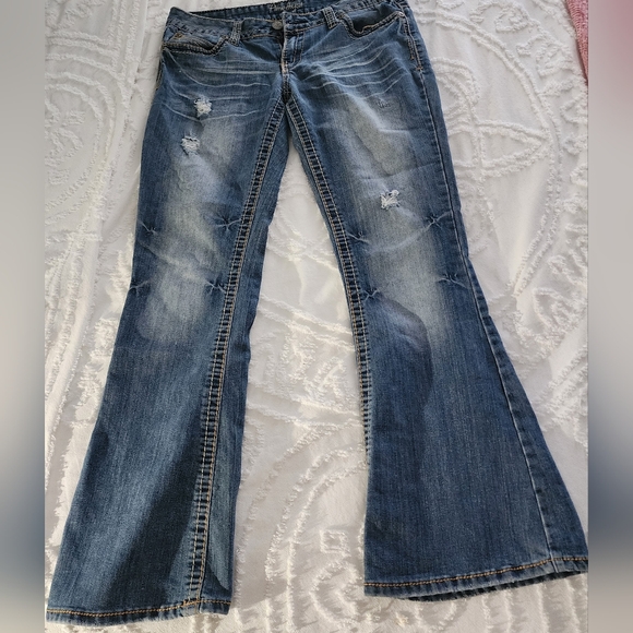 Amethyst Jeans, Women's Size 11, Blue, Denim, Flared, Pockets, Distressed - Picture 1 of 9